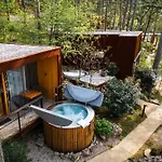 Theodosius Forest Village - Glamping In Valley Випава