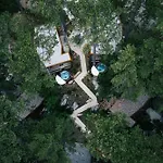 Theodosius Forest Village - Glamping In Valley Frühstückspension Vipava