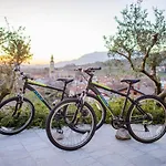 Theodosius Forest Village - Glamping In Valley Frühstückspension