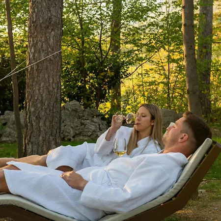Theodosius Forest Village - Glamping In Valley 4*