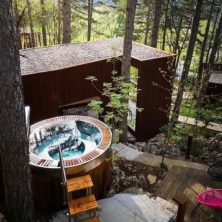 Theodosius Forest Village - Glamping In Valley Bed & Breakfast Vipava