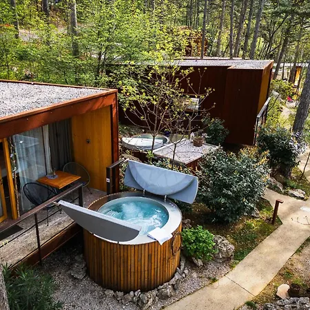 Theodosius Forest Village - Glamping In Valley Vipava