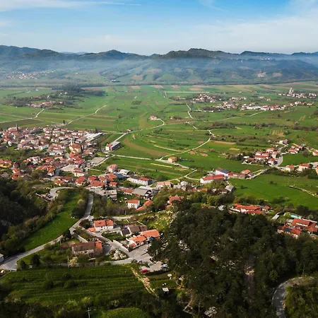 فندق مبيت وإفطار Theodosius Forest Village - Glamping In Valley