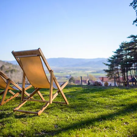 ベッド・アンド・ブレックファスト Theodosius Forest Village - Glamping In Valley 4*