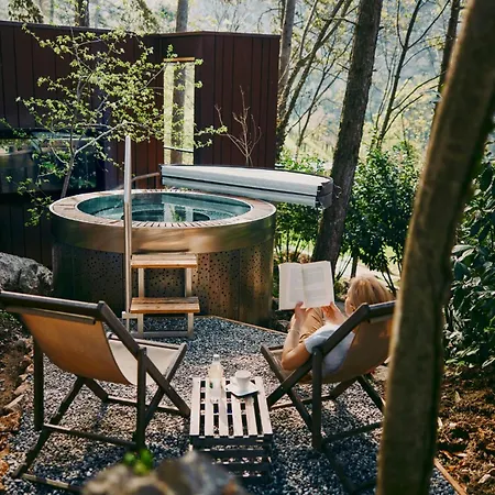 فندق مبيت وإفطار Theodosius Forest Village - Glamping In Valley فيبافا