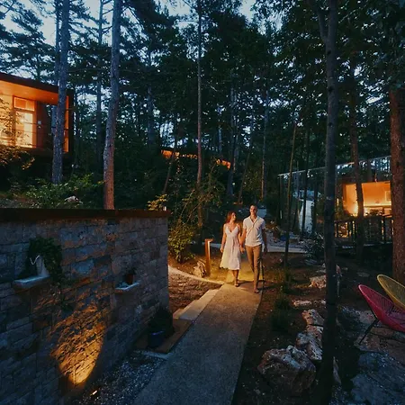 Theodosius Forest Village - Glamping In Valley