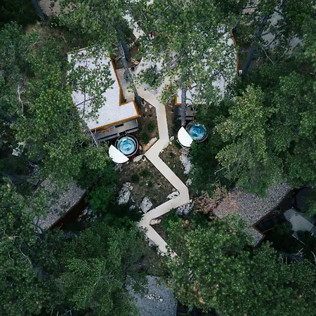 Theodosius Forest Village - Glamping In Valley Bed & Breakfast Vipava