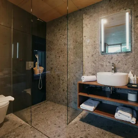 Theodosius Forest Village - Glamping In Valley Bed and Breakfast