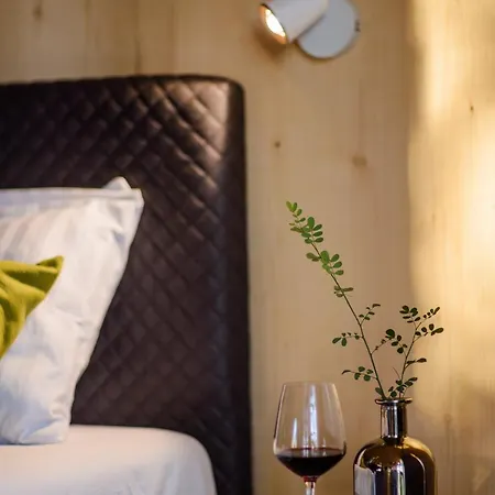 Theodosius Forest Village - Glamping In Valley Bed & Breakfast