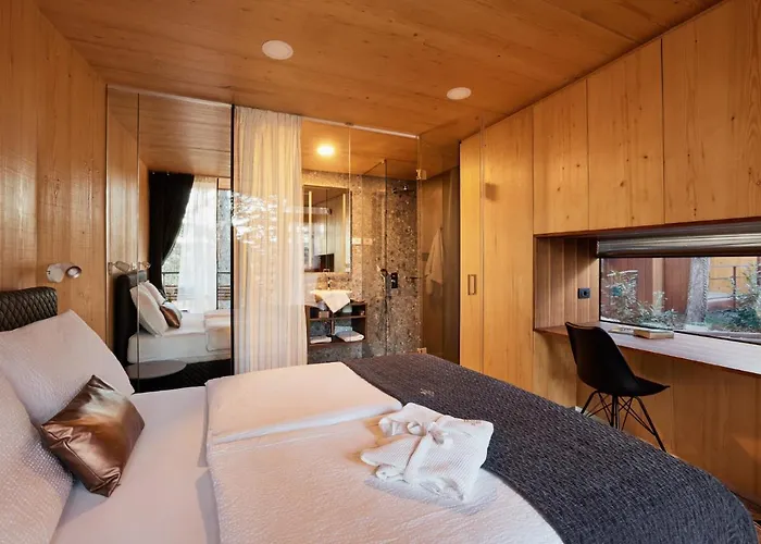 Theodosius Forest Village - Glamping In Valley Bed & Breakfast Vipava