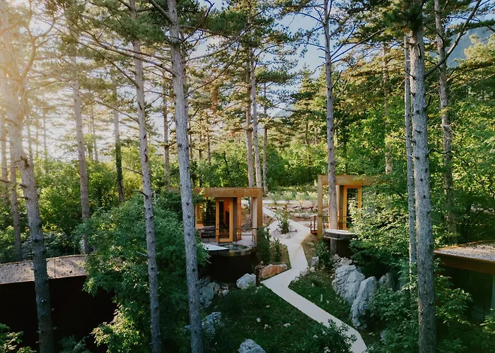 Theodosius Forest Village - Glamping In Valley 4* Vipava